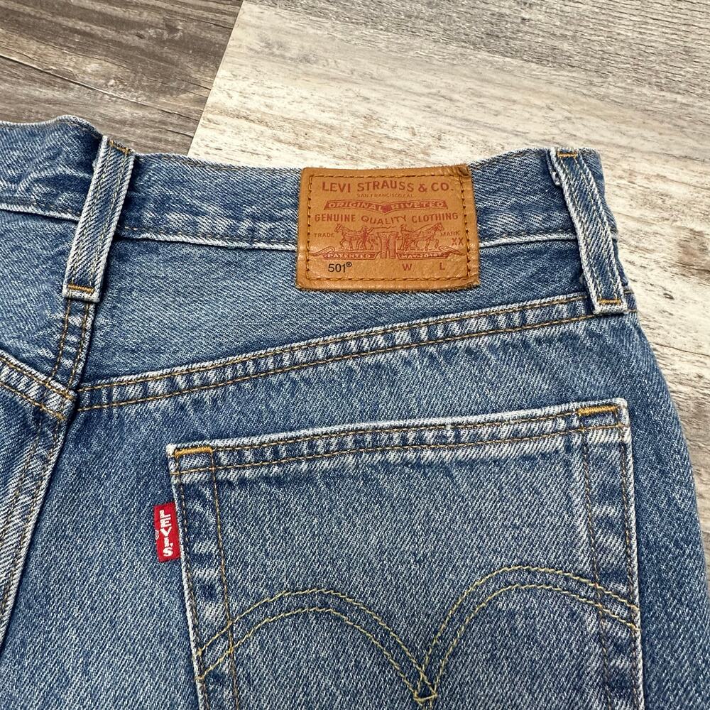 Levis Premium 501XX Blue‎ Womens 26 High Rise Button Fly Raw Cutoff Jean Shorts - Picture 3 of 14